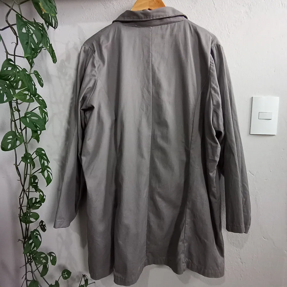 Blazer Alongado de Sarja Cinza Oversized Tamanho GG
