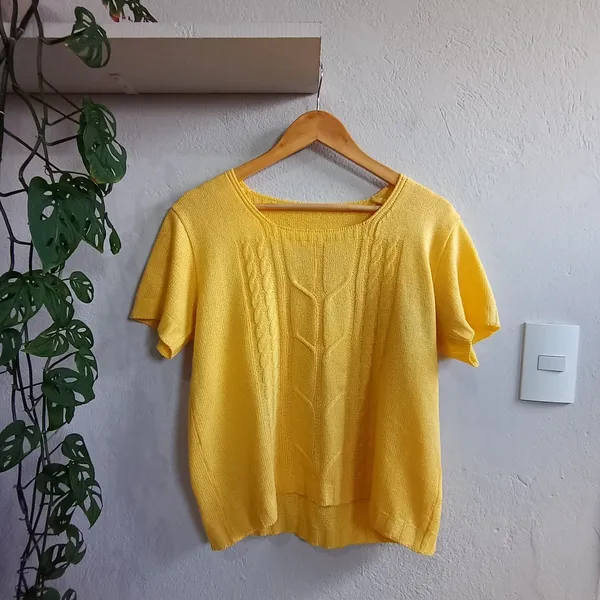 Blusa de Tricô Amarela com Tranças M