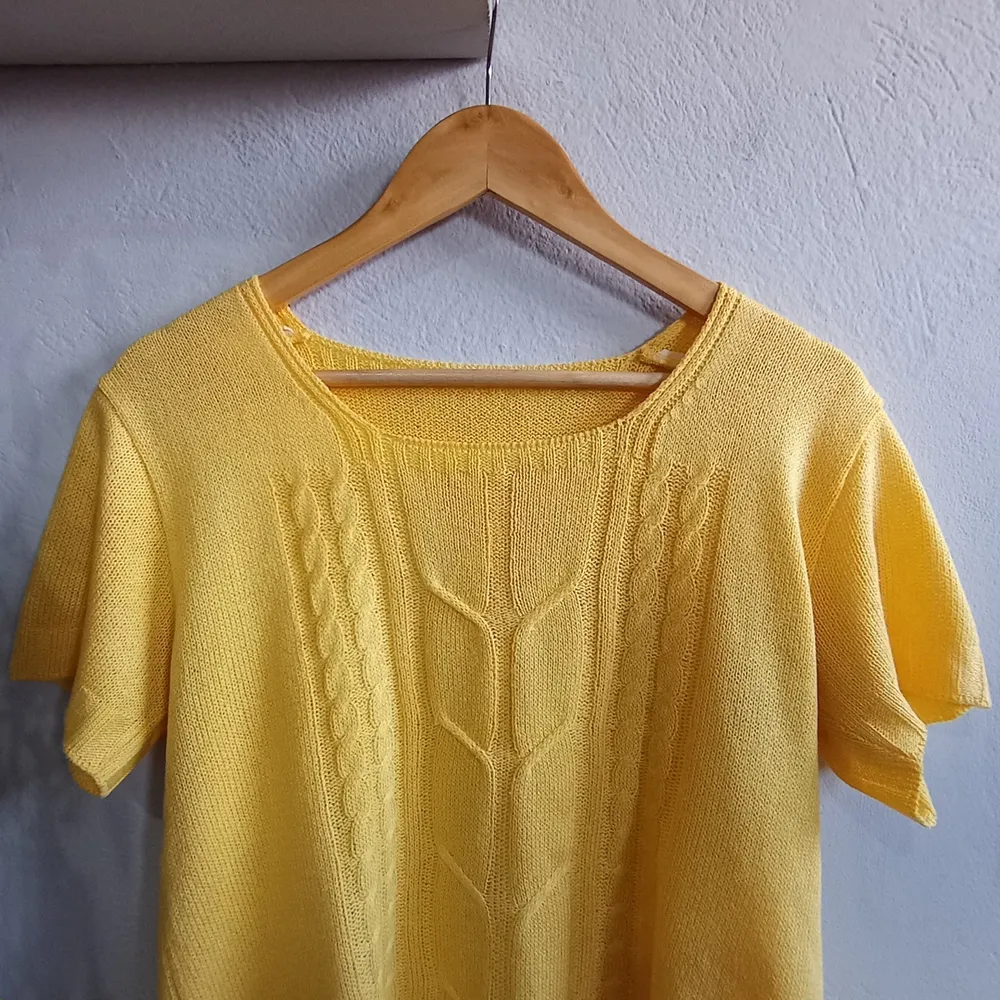 Blusa de Tricô Amarela com Tranças M