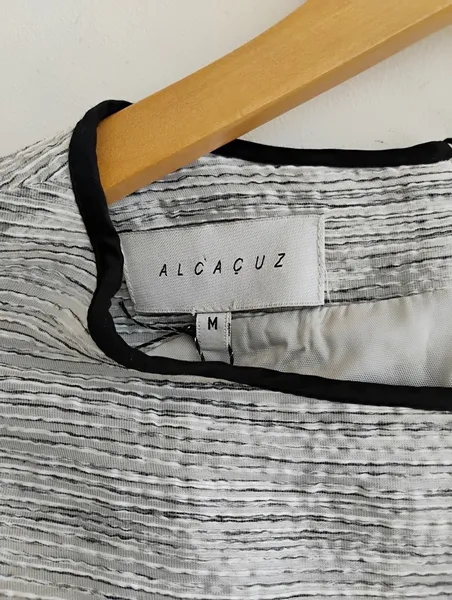 Alcaçuz vestido prata com laço Alcaçuz - M