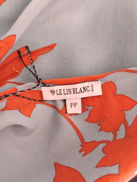 Vestido reto em seda floral azul e laranja Le Lis Blanc - PP