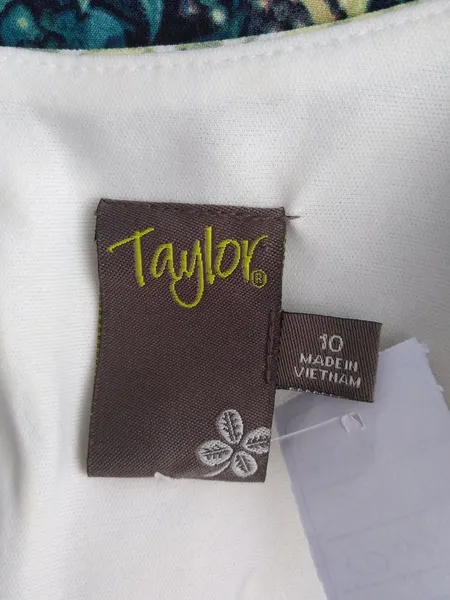 Vestido floral decote bordado Taylor - 44