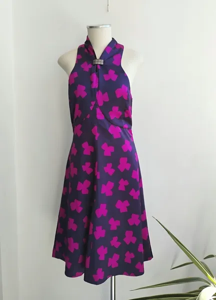 Emporio Armani Vestido cavado estampa roxo e pink - 42