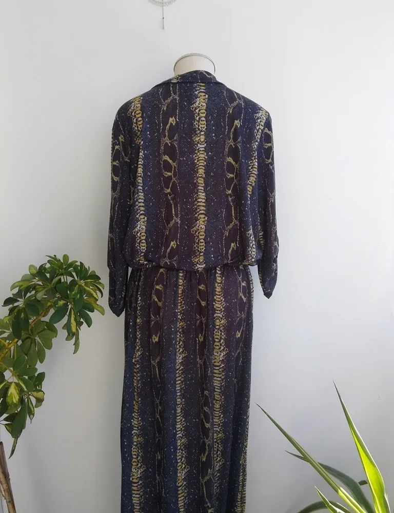 Sacada Vestido longo em malha python - P