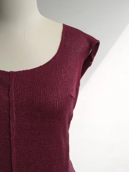 Sacada Vestido tubinho bordô com brilho - G veste M