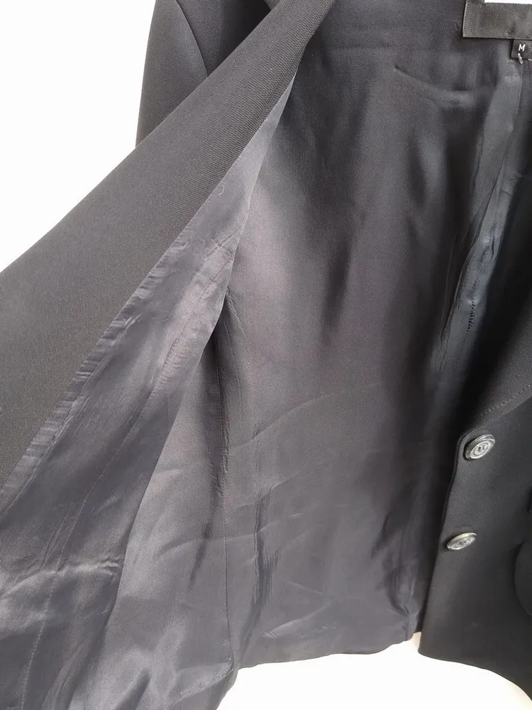 Alcaçuz blazer preto curto  - M