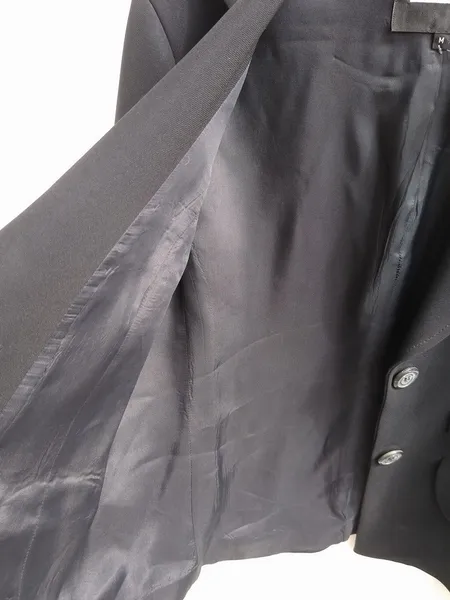 Alcaçuz blazer preto curto  - M