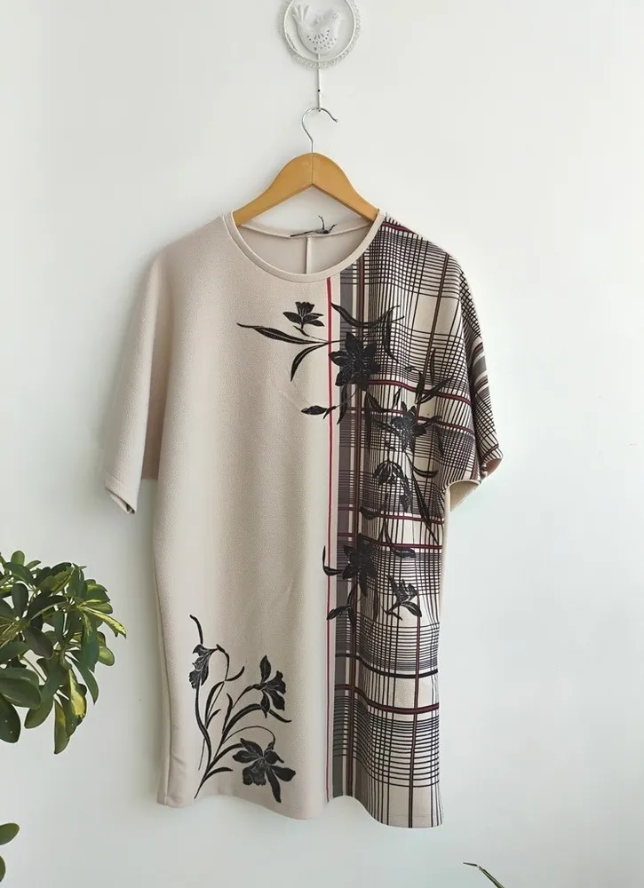 Zara Vestido reto amplo bege - P veste M