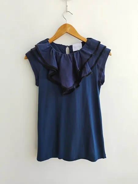 Blank Basis Blusa azul-marinho com babados em linho - PP