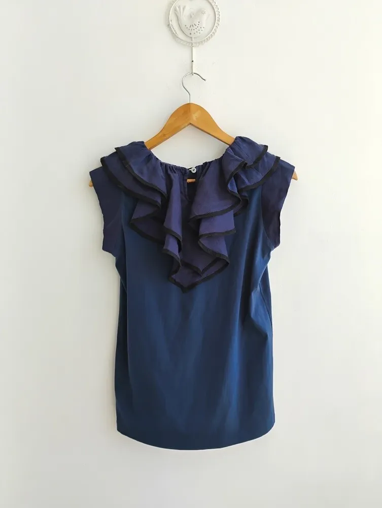 Blank Basis Blusa azul-marinho com babados em linho - PP