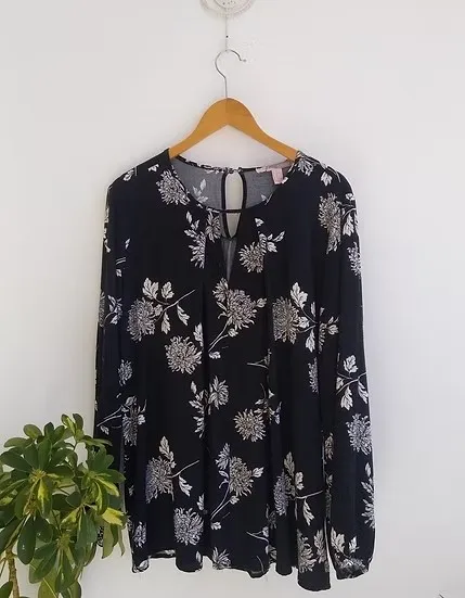 Forever 21 Blusa preta floral - GG
