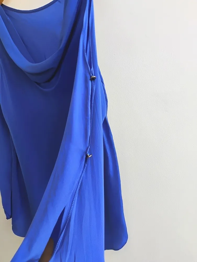 Le Lis Blanc Blusa alongada em seda azul royal - PP