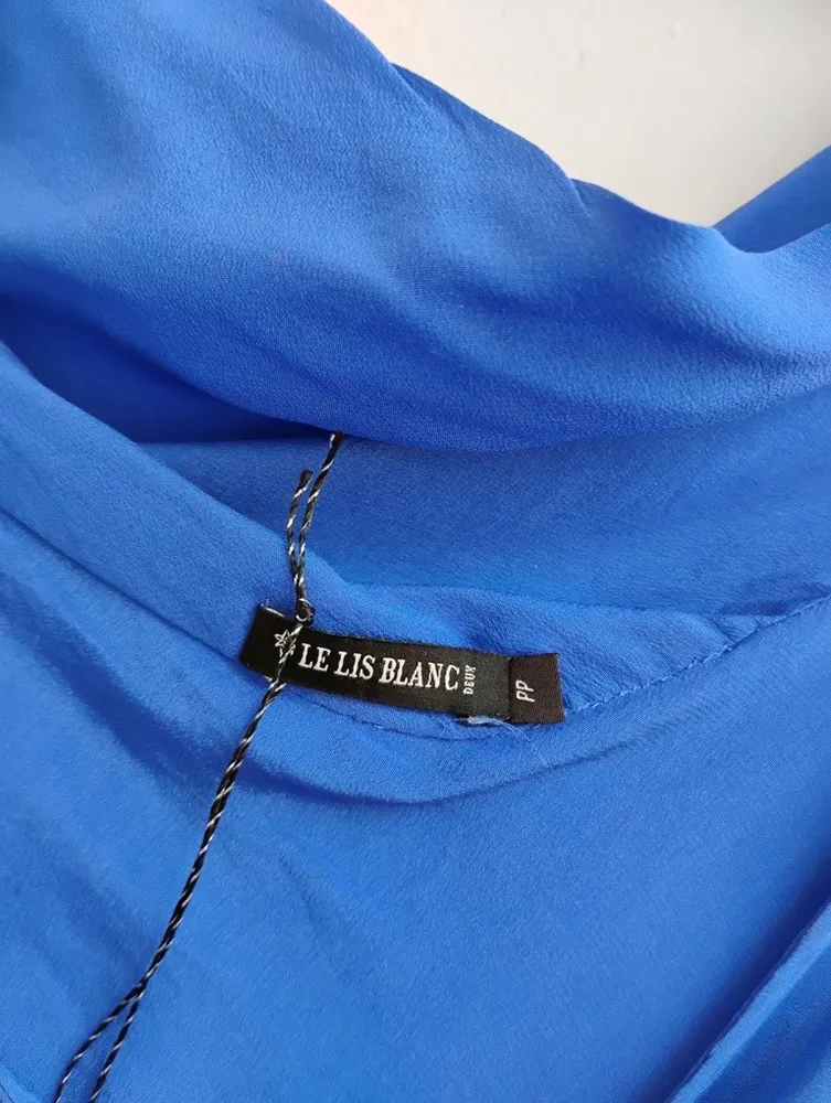 Le Lis Blanc Blusa alongada em seda azul royal - PP
