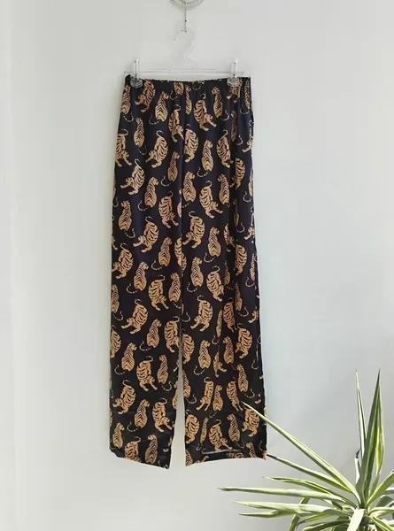 I Dress Calça  pantalona estampa tigres NOVA - M
