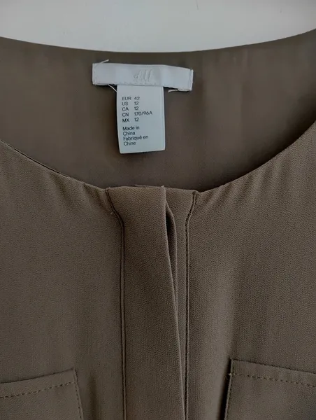 H&M Vestido com barra em pontas verde oliva -42