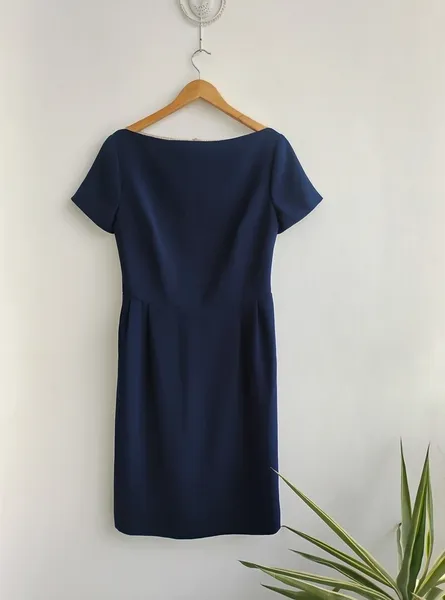 Pedro Lourenço vestido azul-marinho com costas em paetês 42