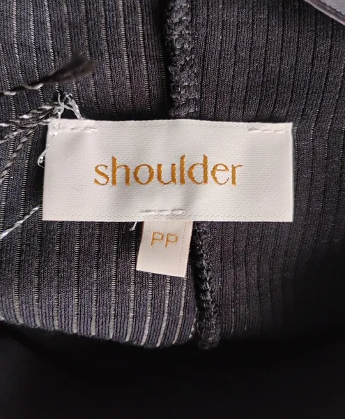 Shoulder saia midi em malha canelada preta - PP