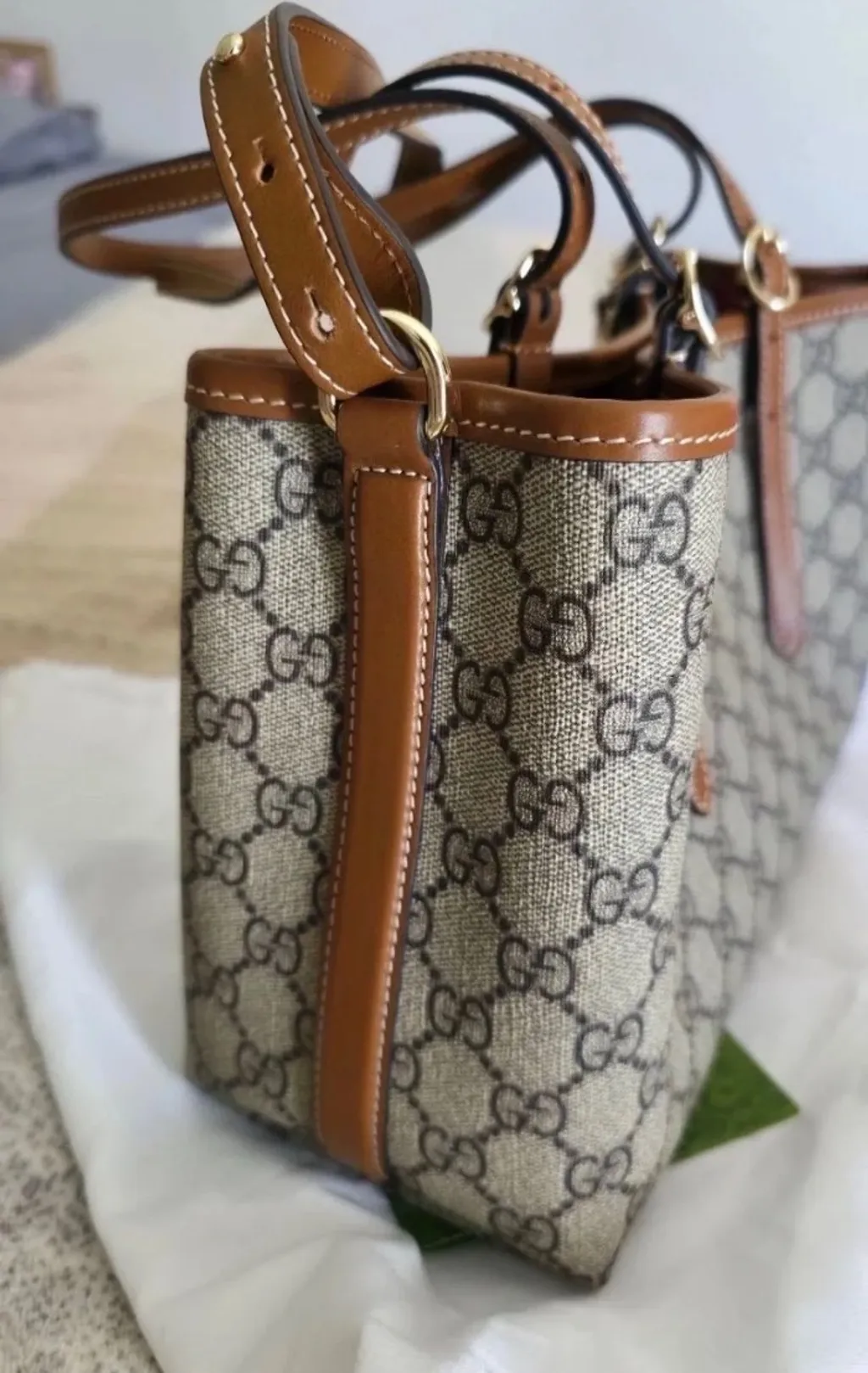 Bolsa de ombro em couro Gucci