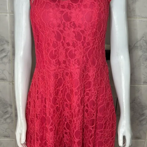 Vestido rodado rosa pink rendado