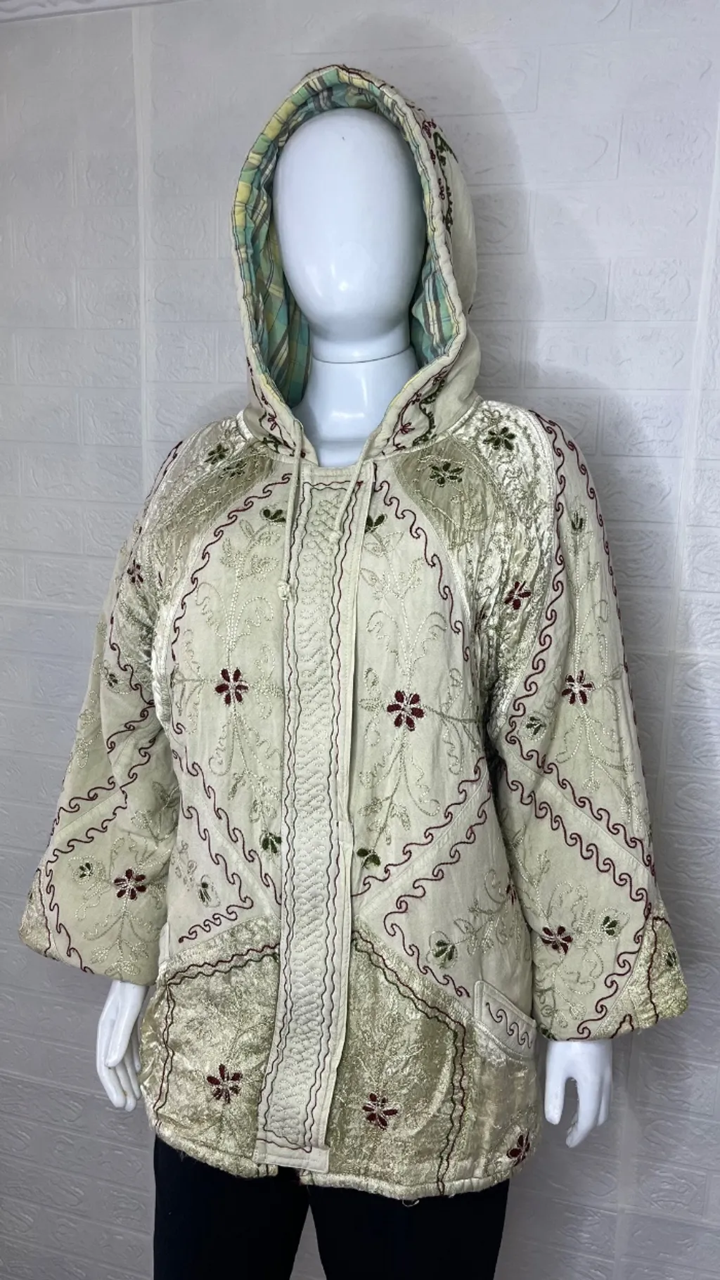 Jaqueta indiana bordada verde militar