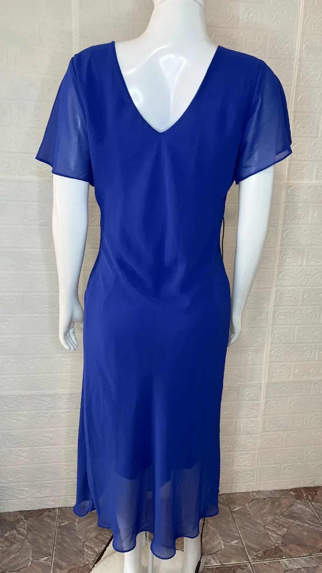 Vestido de festa azul com detalhes bordados Vestido de festa azu