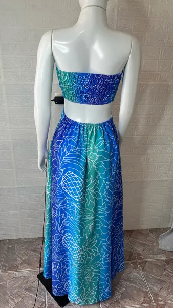 Vestido longo tomara que caia azul estampado. (novo)