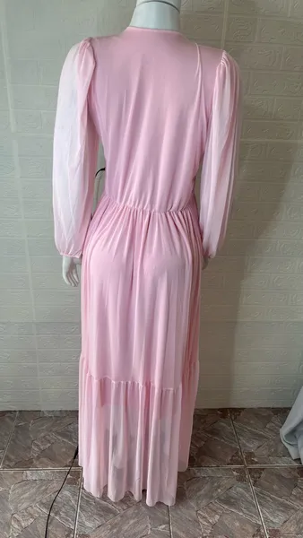 Vestido longo rosa em tule. (novo)