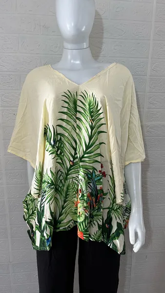 Blusa feminina estampada com costas nuas