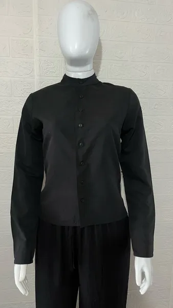 Camisa feminina preta manga longa