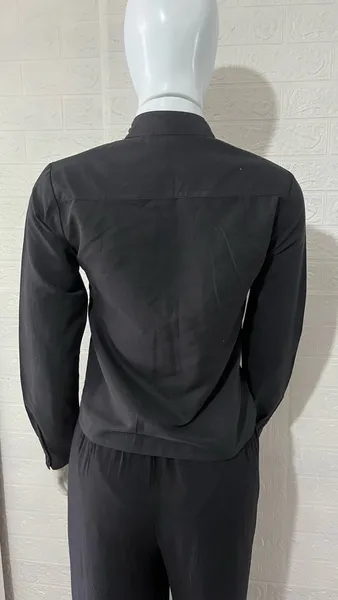 Camisa feminina preta manga longa
