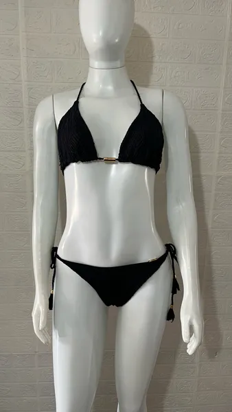 Biquíni preto da Fiorella