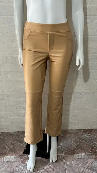 Calça feminina em courino térmica da Calzedonia