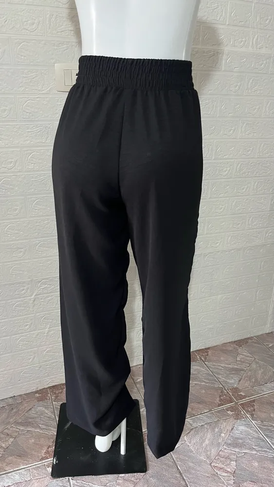 Calça feminina pantalona preta. (novo)