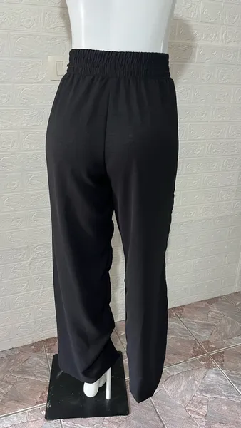 Calça feminina pantalona preta. (novo)