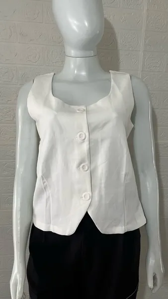 Colete feminino alfaiataria branco. (novo)