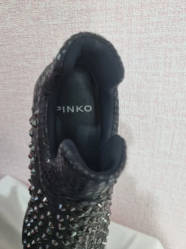 TENIS PRETO COM STRASS PINKO