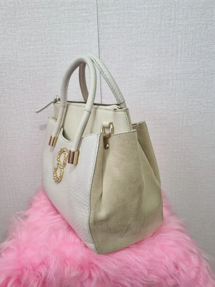 BOLSA TOTE DE COURO BEGE SCHUTZ ZENDY