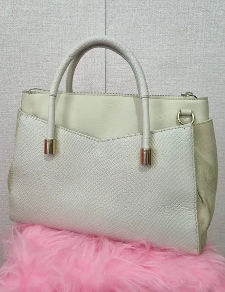 BOLSA TOTE DE COURO BEGE SCHUTZ ZENDY