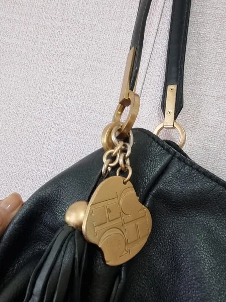 Bolsa de couro preta de ombro CAROLINA HERRERA