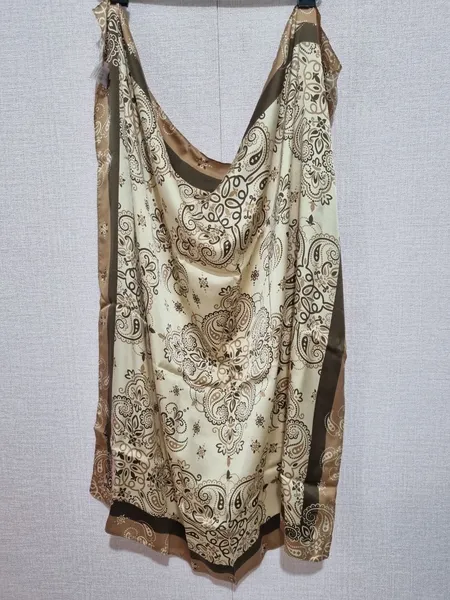 Lenço em seda pura estampado Scarf Me