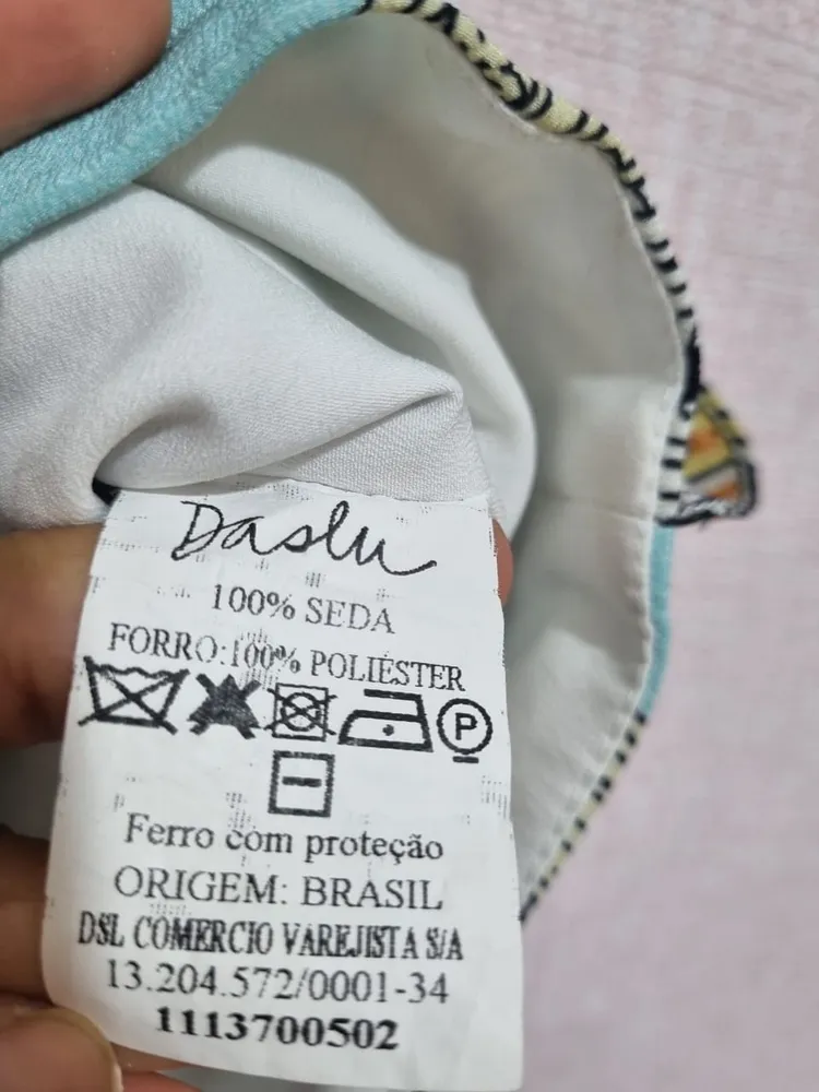 Blusa frente unica em seda Daslu