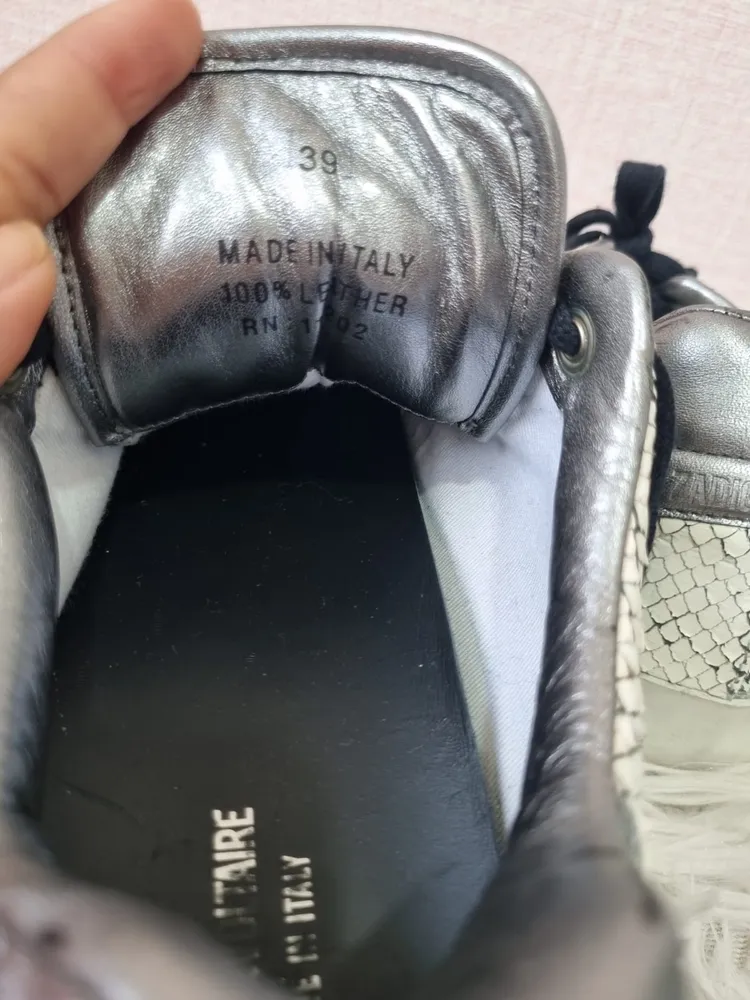 Tenis em couro da grife Zadig&Voltaire