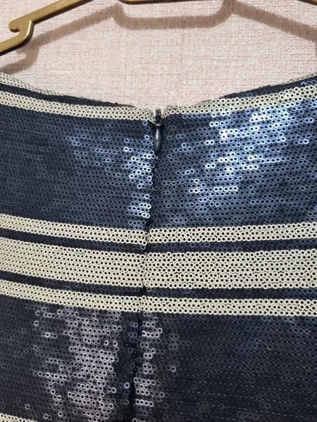 Vestido de paete branco e azul marinho Pierre Cardin