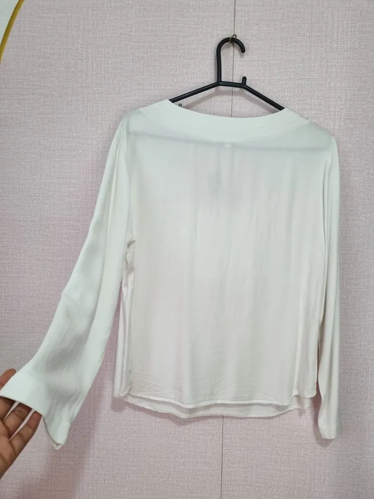 Blusa de manga longa branca Alcaçuz