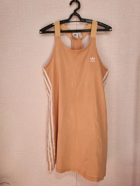 VESTIDO CURTO DE MALHA NUDE ROSADO ADIDAS