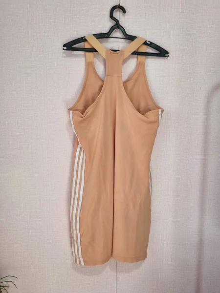 VESTIDO CURTO DE MALHA NUDE ROSADO ADIDAS