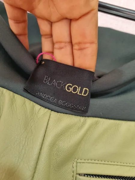 CALÇA DE COURO VERDE ANDREIA BOGOSIAN