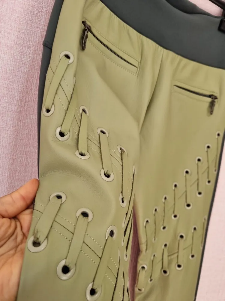 CALÇA DE COURO VERDE ANDREIA BOGOSIAN