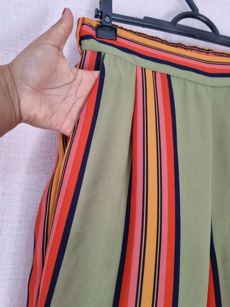 calça richards feminina verde listrada