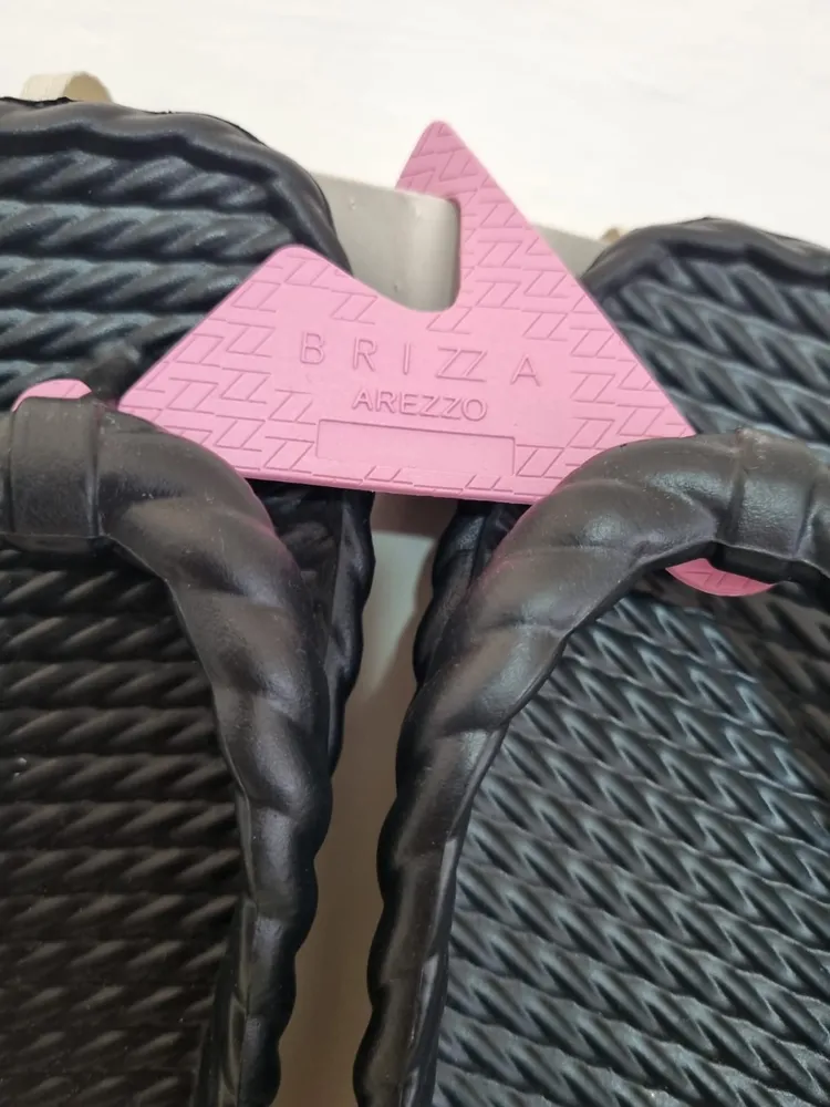 chinelo brizza arezzo preto 36